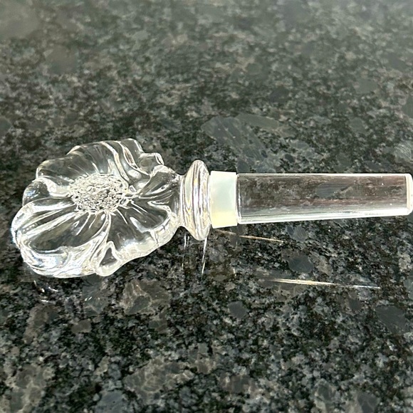 MIKASA Vintage Floral Poppy Crystal Clear Wine bottle stopper flower Like new - Picture 10 of 10